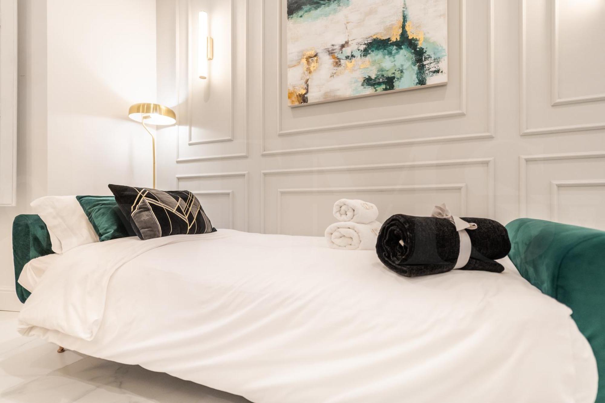 Glamorous Flat In The Heart Of Malaga By Rems 外观 照片